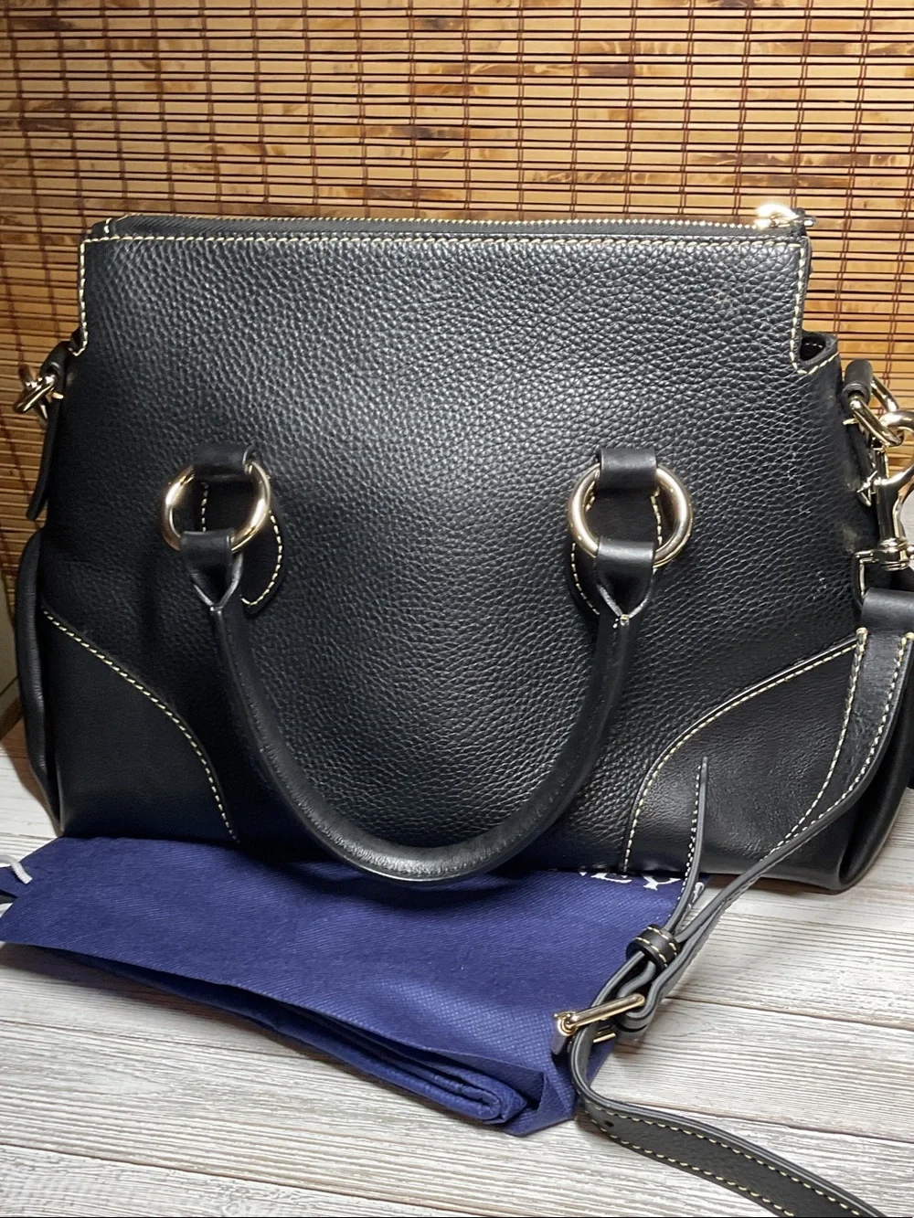 Doone Bourke Satchel 30 pebble leather Black with florentine trim Read